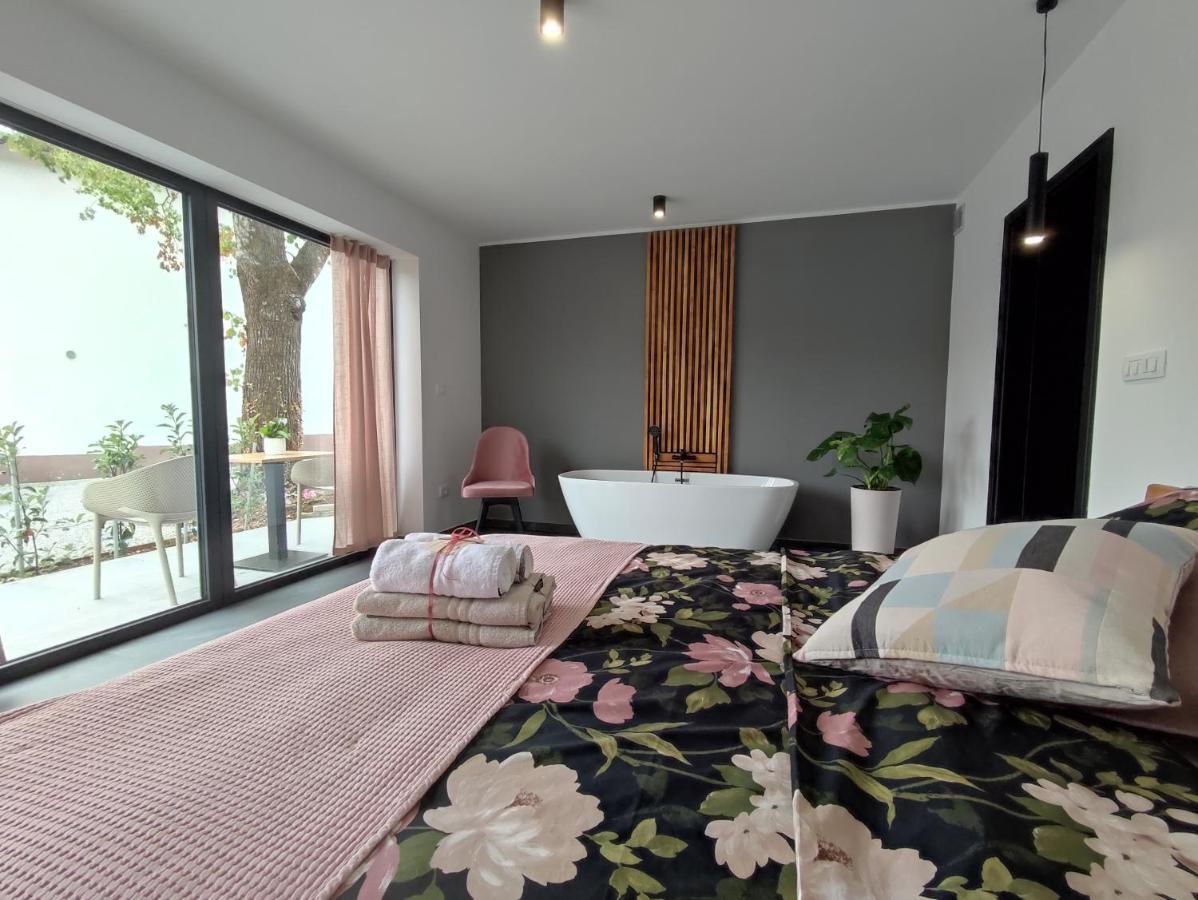 Boutique Rooms By Petric Winery Dobravlje Екстериор снимка