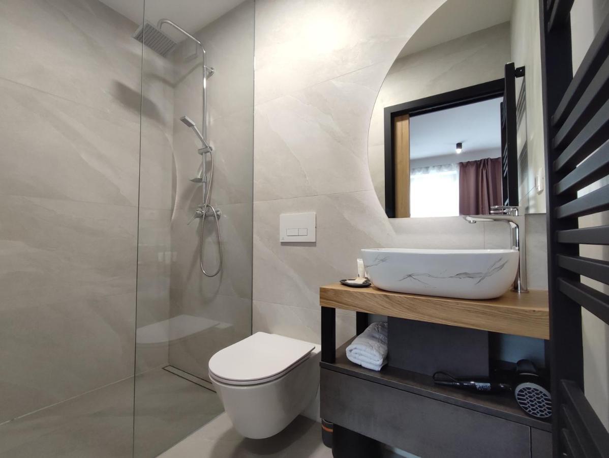 Boutique Rooms By Petric Winery Dobravlje Екстериор снимка